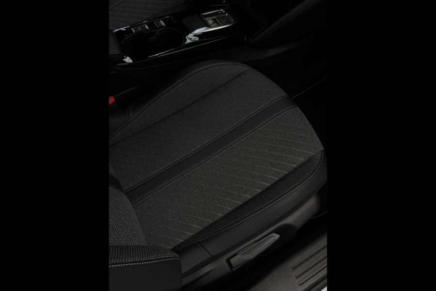 Peugeot 2008 1.2 PureTech 130 Allure CarPlay