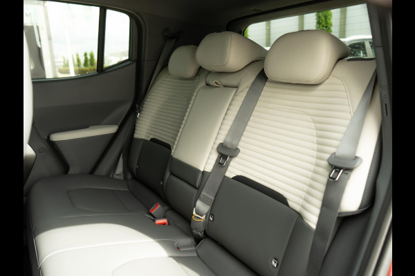 Kia EV2 GT-Line 61 kWh 4p. | Schuifkanteldak | Stoel en stuurverwarming | PDC voor en achter |