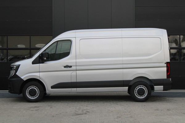Renault Master T35 2.0 dCi 170pk L2H2 Extra - Navigatie - Camera - 270 gr deuren - Parkeersensoren - Draadloos laden - Rijklaar