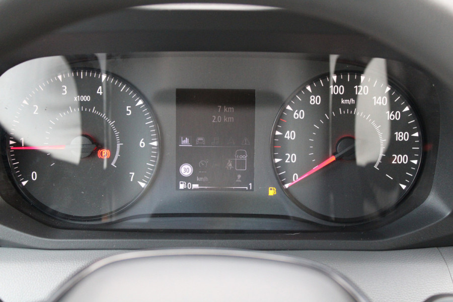 Renault Master T35 2.0 dCi 170pk L2H2 Extra - Navigatie - Camera - 270 gr deuren - Parkeersensoren - Draadloos laden - Rijklaar