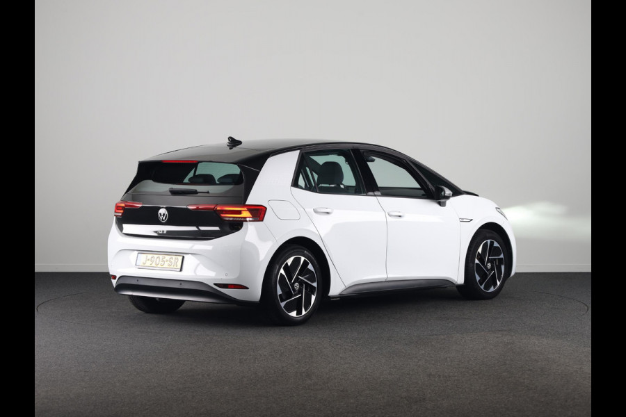 Volkswagen ID.3 First 58 kWh 204PK | SOH 93,19% | Navigatie | Parkeersensoren | Stoelverwarming |