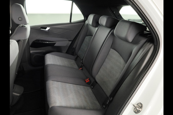 Volkswagen ID.3 First 58 kWh 204PK | SOH 93,19% | Navigatie | Parkeersensoren | Stoelverwarming |
