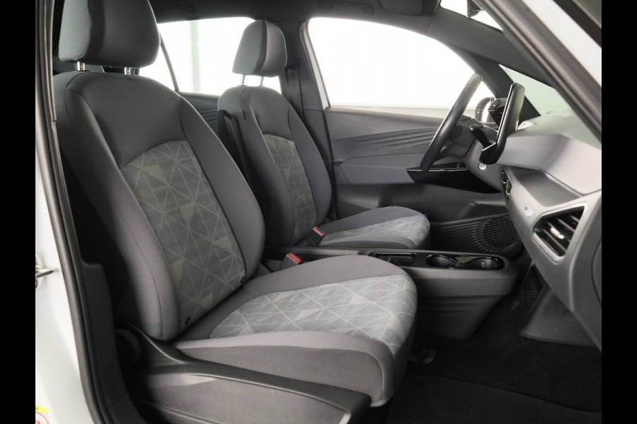 Volkswagen ID.3 First 58 kWh 204PK | SOH 93,19% | Navigatie | Parkeersensoren | Stoelverwarming |