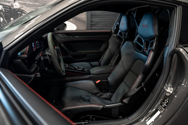 Porsche 911 4.0 GT3 *Keramisch / FULL BODY PPF / Vierwielbesturing / BOSE / Hefsysteem-vooras / Clubsport-pakket / Sportuitlaat-systeem / Carbon*