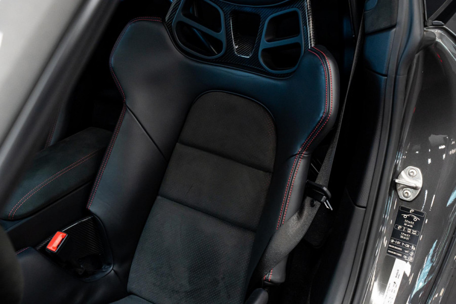 Porsche 911 4.0 GT3 *Keramisch / FULL BODY PPF / Vierwielbesturing / BOSE / Hefsysteem-vooras / Clubsport-pakket / Sportuitlaat-systeem / Carbon*