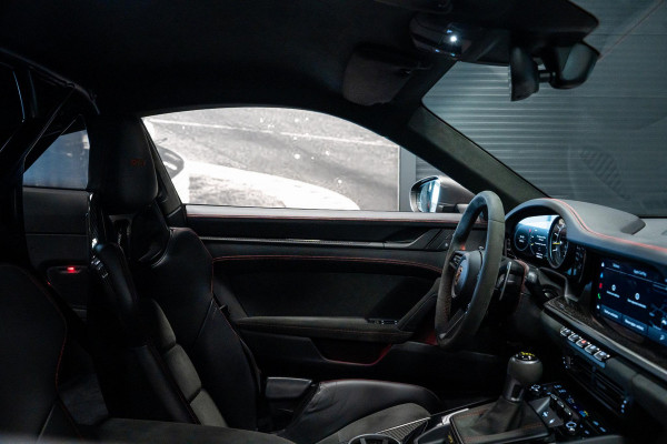 Porsche 911 4.0 GT3 *Keramisch / FULL BODY PPF / Vierwielbesturing / BOSE / Hefsysteem-vooras / Clubsport-pakket / Sportuitlaat-systeem / Carbon*