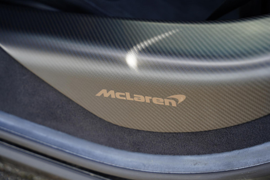 McLaren 720S Spider / FULL CARBON / LIFT / MSO