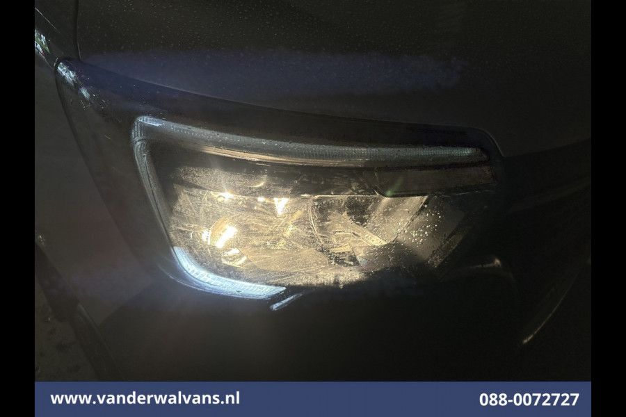 Renault Master 2.3 dCi 136pk L2H2 Euro6 Airco | Navigatie | Camera | Cruisecontrol | LED | 2500kg Trekhaak Parkeersensoren, Bijrijdersbank