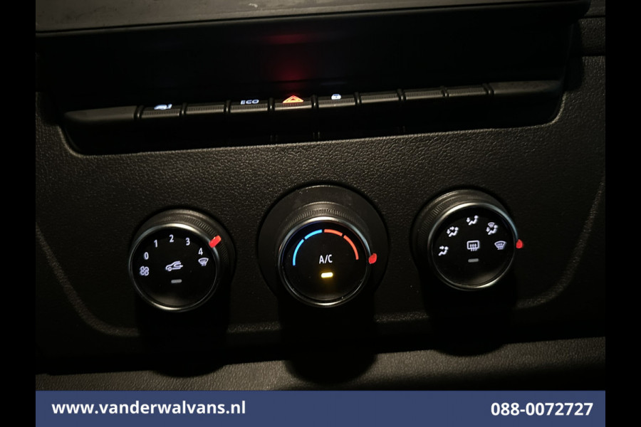 Renault Master 2.3 dCi 136pk L2H2 Euro6 Airco | Navigatie | Camera | Cruisecontrol | LED | 2500kg Trekhaak Parkeersensoren, Bijrijdersbank