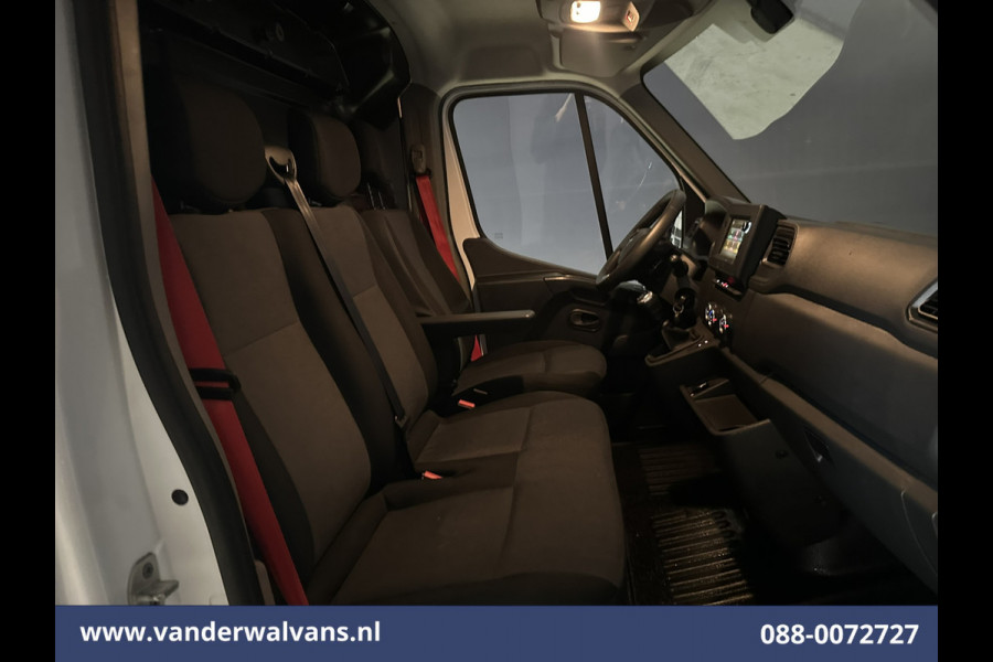 Renault Master 2.3 dCi 136pk L2H2 Euro6 Airco | Navigatie | Camera | Cruisecontrol | LED | 2500kg Trekhaak Parkeersensoren, Bijrijdersbank
