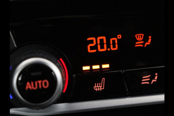 BMW X4 xDrive20i High Executive Edition M-sport | Panoramadak | Leder | Trekhaak | Camera | Sfeerverlichting | Stoelverwarming | Full LED | Climate control | Park assist | Cruise control |