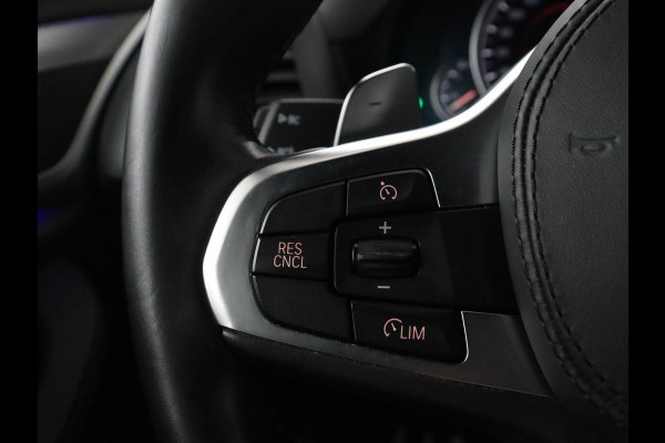 BMW X4 xDrive20i High Executive Edition M-sport | Panoramadak | Leder | Trekhaak | Camera | Sfeerverlichting | Stoelverwarming | Full LED | Climate control | Park assist | Cruise control |