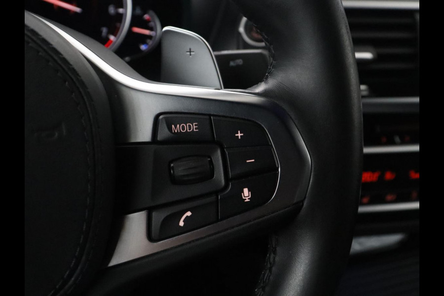 BMW X4 xDrive20i High Executive Edition M-sport | Panoramadak | Leder | Trekhaak | Camera | Sfeerverlichting | Stoelverwarming | Full LED | Climate control | Park assist | Cruise control |