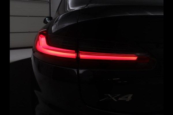 BMW X4 xDrive20i High Executive Edition M-sport | Panoramadak | Leder | Trekhaak | Camera | Sfeerverlichting | Stoelverwarming | Full LED | Climate control | Park assist | Cruise control |