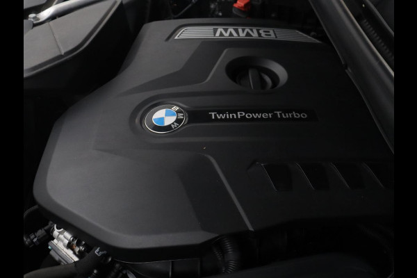 BMW X4 xDrive20i High Executive Edition M-sport | Panoramadak | Leder | Trekhaak | Camera | Sfeerverlichting | Stoelverwarming | Full LED | Climate control | Park assist | Cruise control |