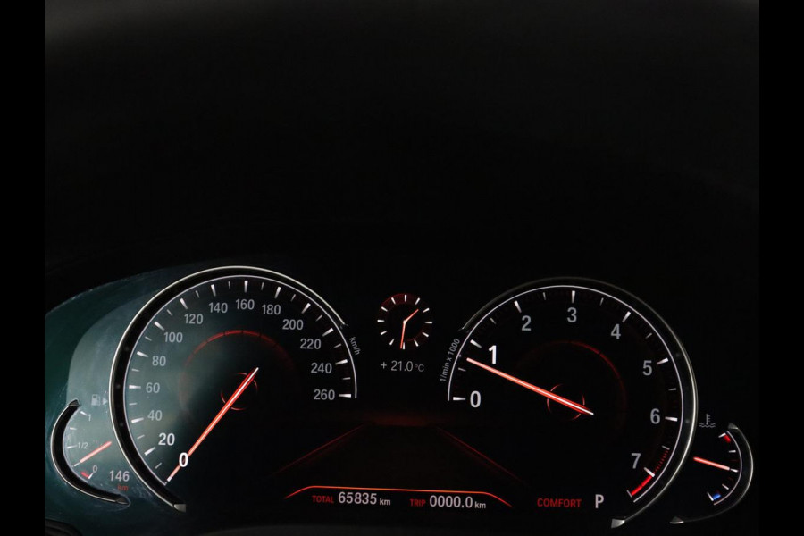 BMW X4 xDrive20i High Executive Edition M-sport | Panoramadak | Leder | Trekhaak | Camera | Sfeerverlichting | Stoelverwarming | Full LED | Climate control | Park assist | Cruise control |