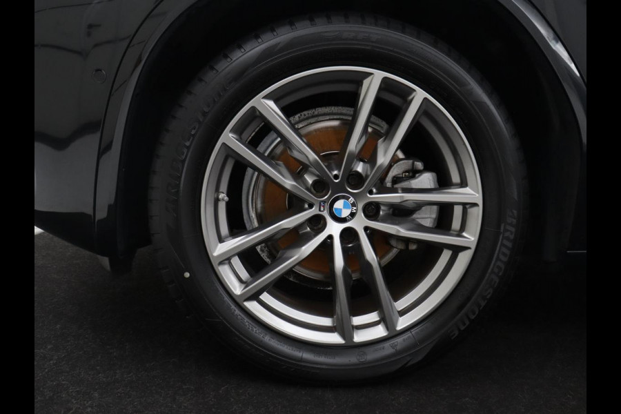 BMW X4 xDrive20i High Executive Edition M-sport | Panoramadak | Leder | Trekhaak | Camera | Sfeerverlichting | Stoelverwarming | Full LED | Climate control | Park assist | Cruise control |