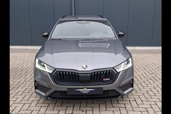 Škoda Octavia 1.4 TSI * RS iV * Navigatiesysteem * Parkeercamera * Stoelverwarming * Head up display *