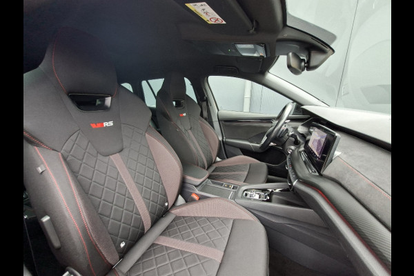 Škoda Octavia 1.4 TSI * RS iV * Navigatiesysteem * Parkeercamera * Stoelverwarming * Head up display *