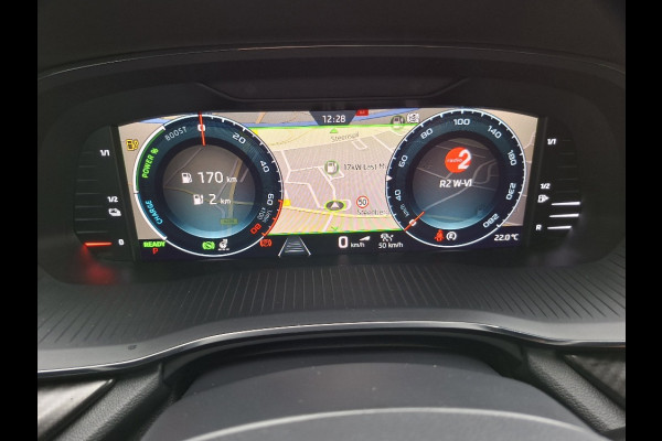 Škoda Octavia 1.4 TSI * RS iV * Navigatiesysteem * Parkeercamera * Stoelverwarming * Head up display *