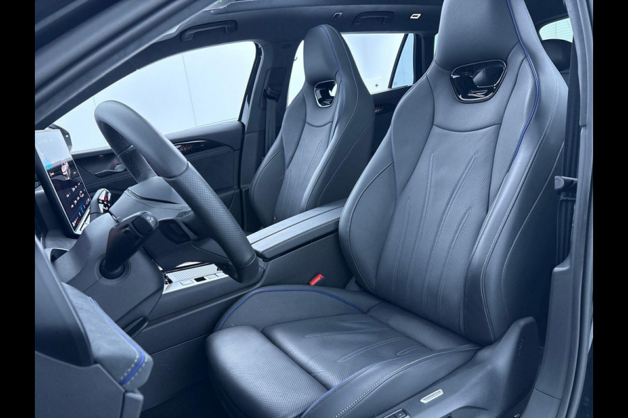 Volkswagen Passat Variant 1.5 eHybrid R-Line Edition 272 pk Automaat (DSG) | Verlengde garantie | Navigatie | Panoramadak | Trekhaak (wegklapbaar) | Lederen bekleding | Rondomzicht camera | Stoelverwarming/ventilatie |  R-Line |