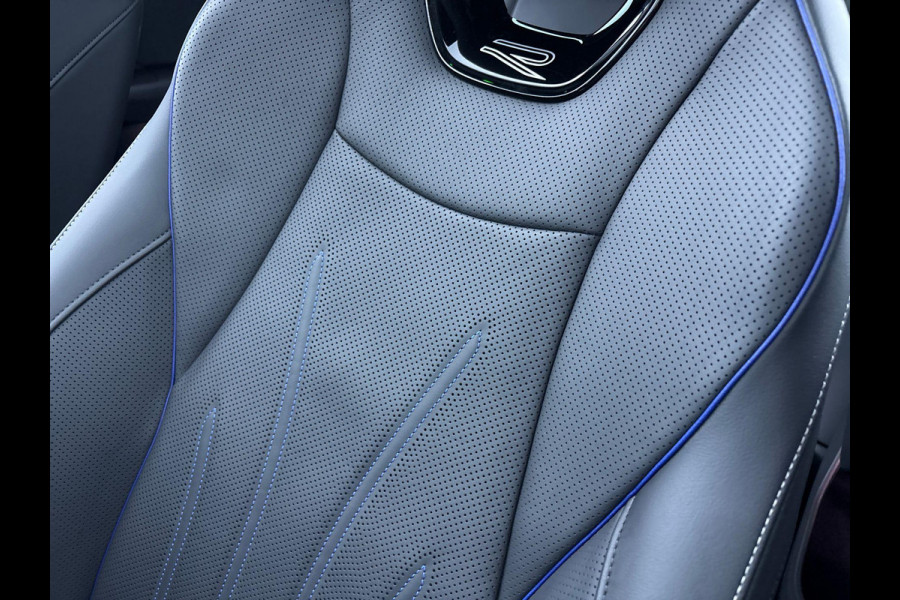 Volkswagen Passat Variant 1.5 eHybrid R-Line Edition 272 pk Automaat (DSG) | Verlengde garantie | Navigatie | Panoramadak | Trekhaak (wegklapbaar) | Lederen bekleding | Rondomzicht camera | Stoelverwarming/ventilatie |  R-Line |