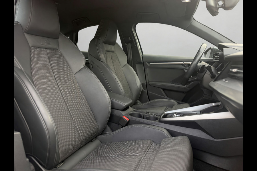 Audi A3 Limousine 30 TFSI automaat S edition, 2 X S-LINE, digitaal cockpit,1 e eigenaar, NL auto met nap
