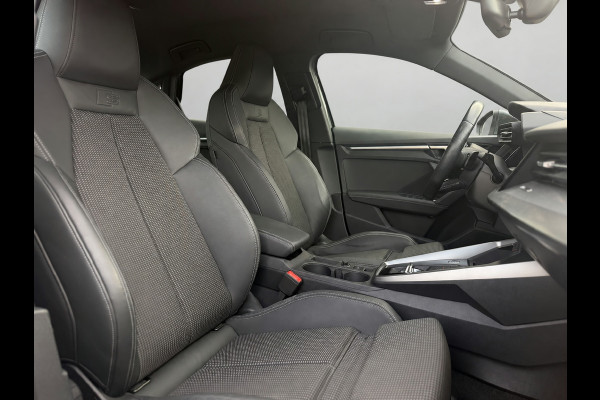 Audi A3 Limousine 30 TFSI automaat S edition, 2 X S-LINE, digitaal cockpit,1 e eigenaar, NL auto met nap