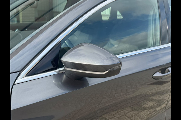 Audi A3 Limousine 30 TFSI automaat S edition, 2 X S-LINE, digitaal cockpit,1 e eigenaar, NL auto met nap