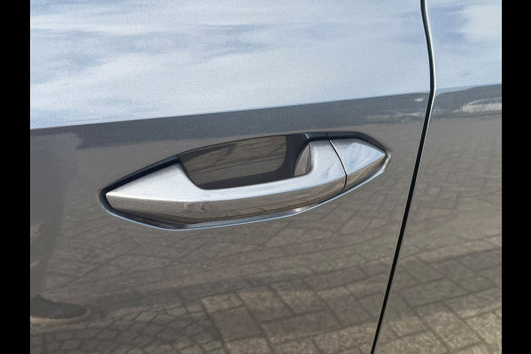 Audi A3 Limousine 30 TFSI automaat S edition, 2 X S-LINE, digitaal cockpit,1 e eigenaar, NL auto met nap