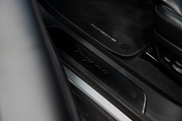 Porsche Taycan Sport Turismo 93 kWh *BOSE / Panorama / 18-wegs Sportstoelen / Warmtepomp / Memory / Electric Sport Sound*