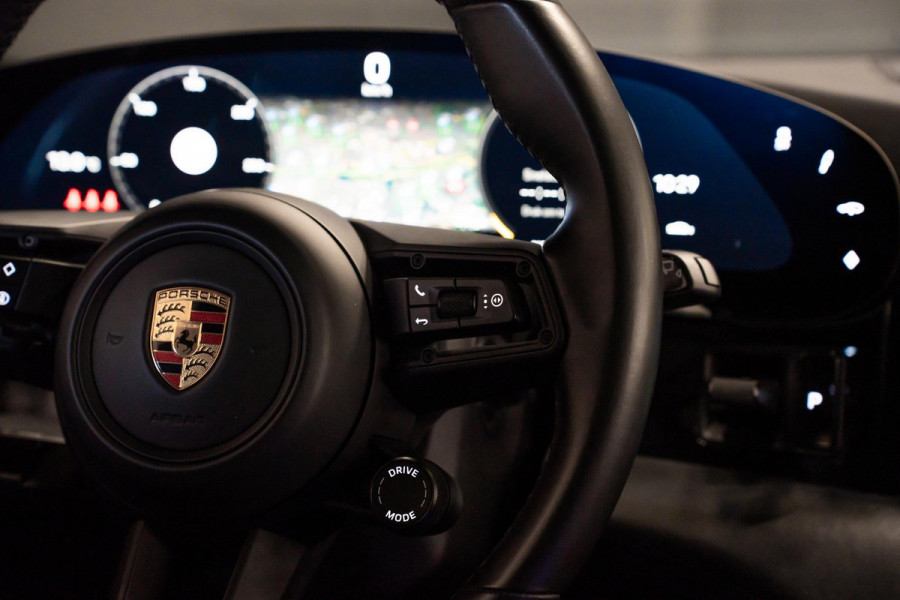 Porsche Taycan Sport Turismo 93 kWh *BOSE / Panorama / 18-wegs Sportstoelen / Warmtepomp / Memory / Electric Sport Sound*