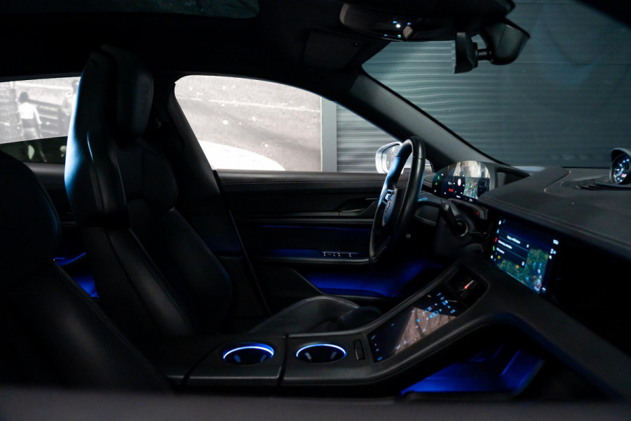 Porsche Taycan Sport Turismo 93 kWh *BOSE / Panorama / 18-wegs Sportstoelen / Warmtepomp / Memory / Electric Sport Sound*