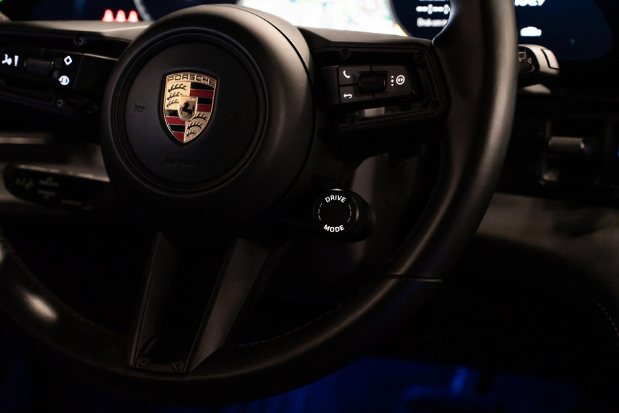 Porsche Taycan Sport Turismo 93 kWh *BOSE / Panorama / 18-wegs Sportstoelen / Warmtepomp / Memory / Electric Sport Sound*