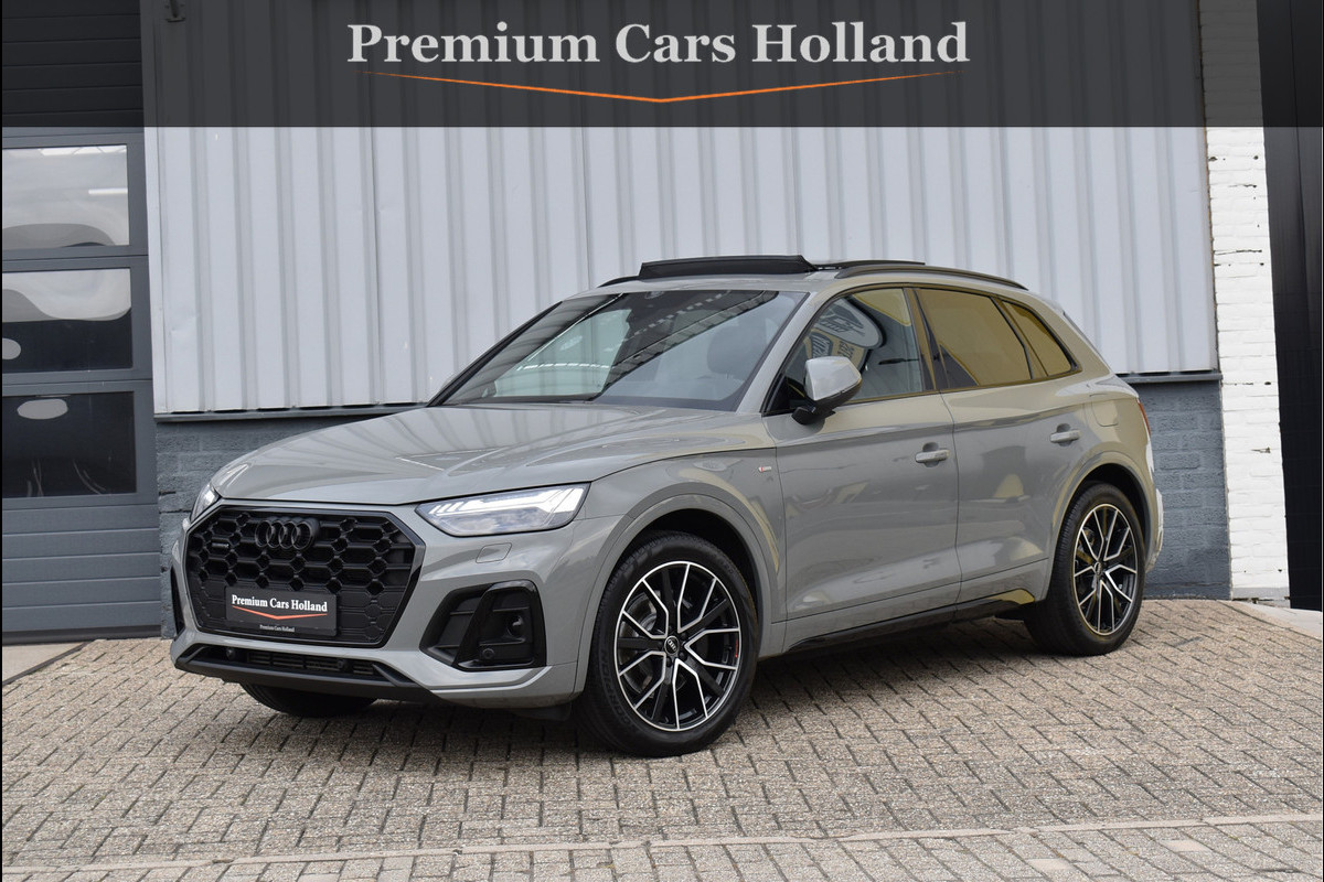 Audi Q5 55 TFSI e S-Line 367 Pk Quantum Grey Exclusive Pano Luchtvering ACC Sfeer 20 Inch