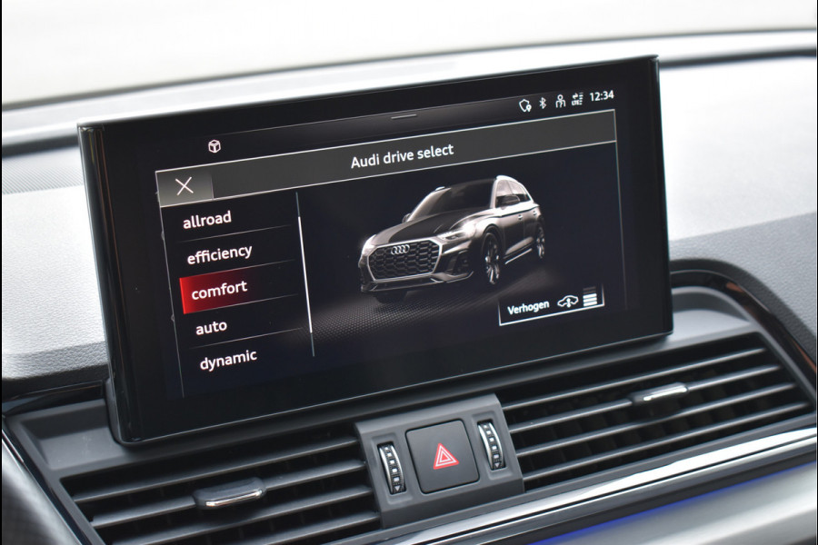 Audi Q5 55 TFSI e S-Line 367 Pk Quantum Grey Exclusive Pano Luchtvering ACC Sfeer 20 Inch