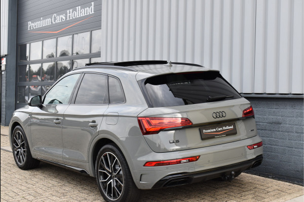 Audi Q5 55 TFSI e S-Line 367 Pk Quantum Grey Exclusive Pano Luchtvering ACC Sfeer 20 Inch