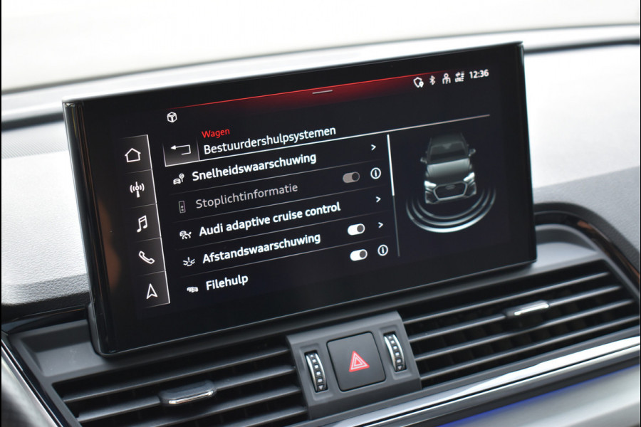 Audi Q5 55 TFSI e S-Line 367 Pk Quantum Grey Exclusive Pano Luchtvering ACC Sfeer 20 Inch