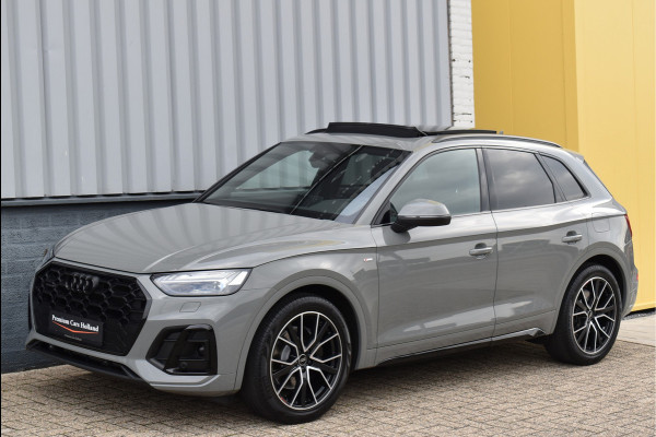 Audi Q5 55 TFSI e S-Line 367 Pk Quantum Grey Exclusive Pano Luchtvering ACC Sfeer 20 Inch