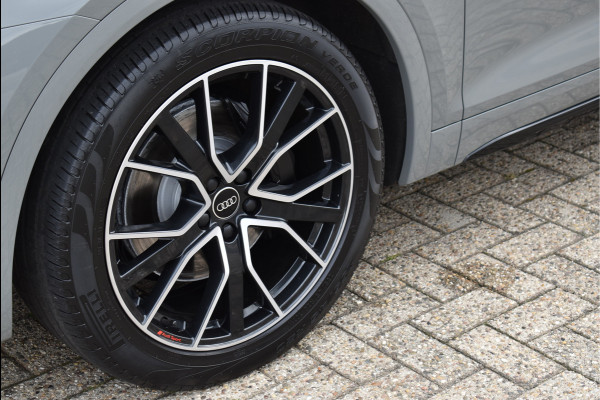 Audi Q5 55 TFSI e S-Line 367 Pk Quantum Grey Exclusive Pano Luchtvering ACC Sfeer 20 Inch