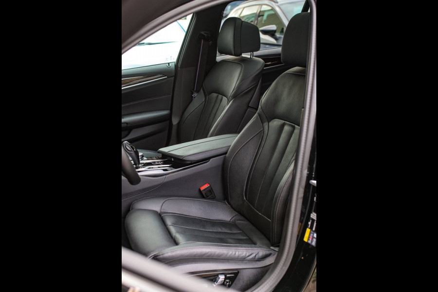 BMW 5 Serie Touring 530e xDrive M-Sport *Pano*Stoelventilatie*Laser*Head-Up*Camera*