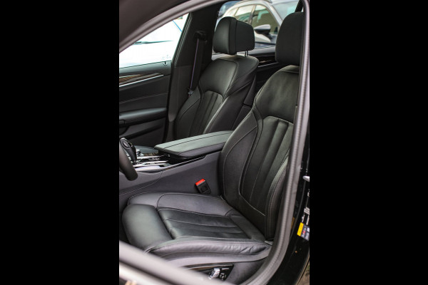 BMW 5 Serie Touring 530e xDrive M-Sport *Pano*Stoelventilatie*Laser*Head-Up*Camera*