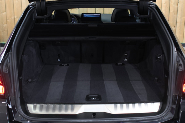 BMW 5 Serie Touring 530e xDrive M-Sport *Pano*Stoelventilatie*Laser*Head-Up*Camera*