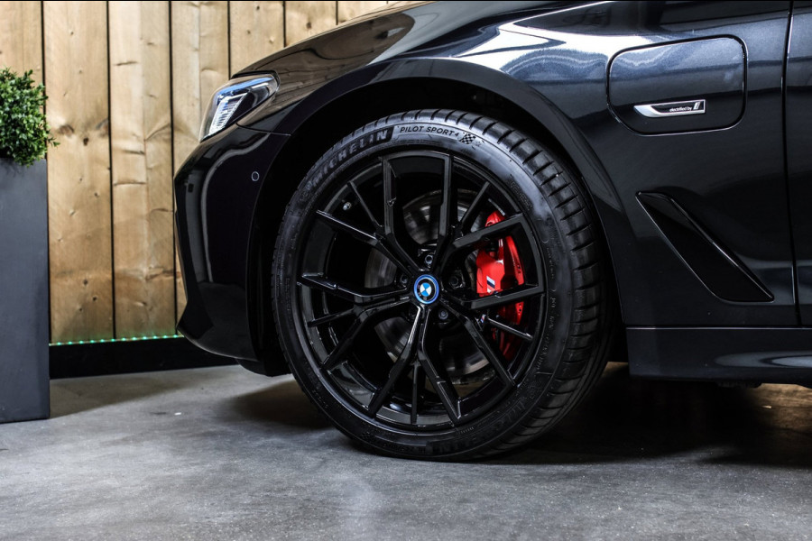 BMW 5 Serie Touring 530e xDrive M-Sport *Pano*Stoelventilatie*Laser*Head-Up*Camera*