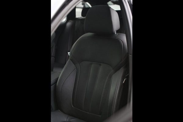 BMW 5 Serie Touring 530e xDrive M-Sport *Pano*Stoelventilatie*Laser*Head-Up*Camera*
