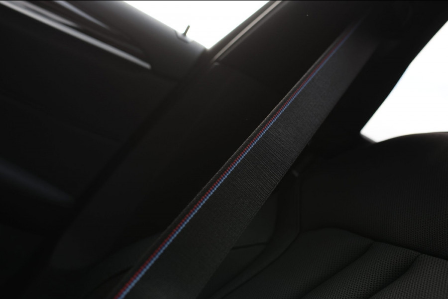 BMW 5 Serie Touring 530e xDrive M-Sport *Pano*Stoelventilatie*Laser*Head-Up*Camera*