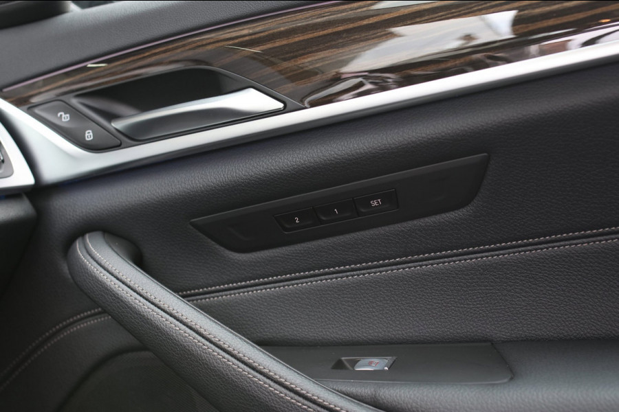 BMW 5 Serie Touring 530e xDrive M-Sport *Pano*Stoelventilatie*Laser*Head-Up*Camera*