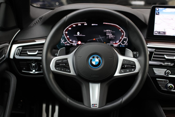 BMW 5 Serie Touring 530e xDrive M-Sport *Pano*Stoelventilatie*Laser*Head-Up*Camera*