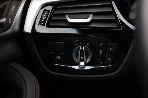 BMW 5 Serie Touring 530e xDrive M-Sport *Pano*Stoelventilatie*Laser*Head-Up*Camera*