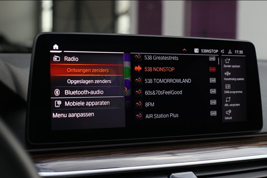 BMW 5 Serie Touring 530e xDrive M-Sport *Pano*Stoelventilatie*Laser*Head-Up*Camera*